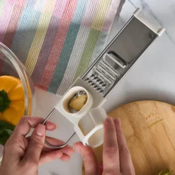 Crick Crack Harmony Edelstahl-Knoblauchreibe, Bunt