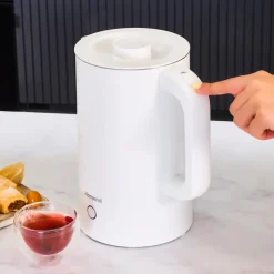 Homend Heatrow Cooltouch Wasserkocher 1,7L – Doppelwand, Leiser Betrieb, Cool-Touch-Gehäuse, Edelstahl, 2200W Schnellkochfunktion, Dreifachschutz, Weiß