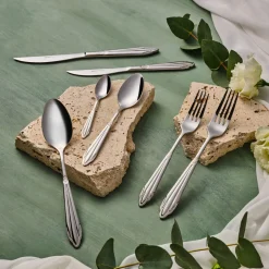 Karaca 316+ Mantilla für 12 Personen Elegance Besteckset, 84 Teilig