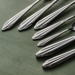 Karaca 316+ Mantilla für 12 Personen Elegance Besteckset, 84 Teilig