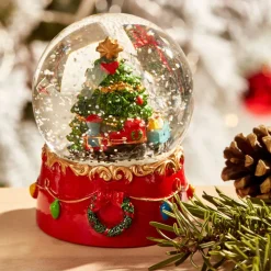 Karaca Baum mit Zug Schneekugel