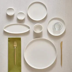 Karaca Bone China Olla 28-teiliges Servierset für 6 Personen, Weiß