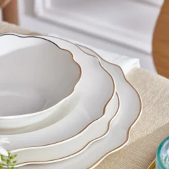 Karaca Elegance Vera 59-Teiliges 12-Personen-Geschirrset, Gold