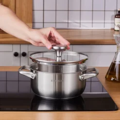 Karaca Elite Edelstahl-Induktions-Kochtopf mit Deckel, 18 cm, Silber