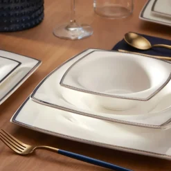 Karaca Fine Pearl Norma 62-teiliges quadratisches Tafelbesteck für 12 Personen