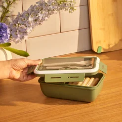 Karaca Fusca Lunchbox mit Gabel und Löffel Grün