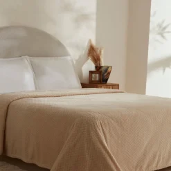 Karaca Leaves Ecru Doppelbettdecke 200x220