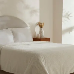 Karaca Leaves Weiße Doppelbettdecke 200x220