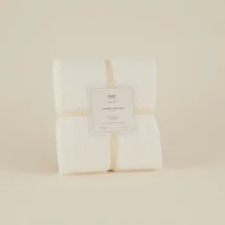 Karaca Leaves Weiße Welsoft TV Decke 130x150