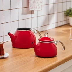 Karaca Loreto Emaille-Teekannen-Set – Rot