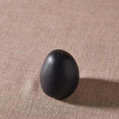 Karaca New Black Galactic Salzstreuer