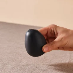 Karaca New Black Galactic Salzstreuer