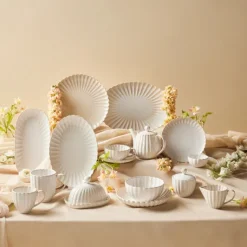 Karaca New Daisy Pasta-Schale aus Steinzeug mit Reaktivglasur, 22,5 cm, Weiß