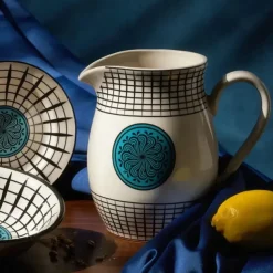 Karaca Paye Seljuk Kollektion Porzellankrug, 1500 ml, Blau Mehrfarbig