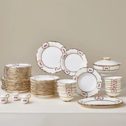Karaca Royal Bone China Elizabeth 55-teiliges Tafelservice für 12 Personen, Gold