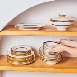 Karaca Royal Bone China Victoria 55-teiliges Tafelservice für 12 Personen, Gold