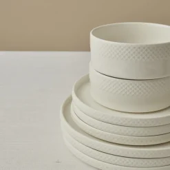 Karaca Salvare Diamond 18-teiliges Bone China-Geschirrset für 6 Personen, weiß