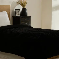 Karaca Stripe Sherpa Schwarze Decke 150x200