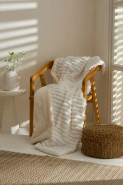 Karaca Stripe Sherpa Weiße Decke 130x150