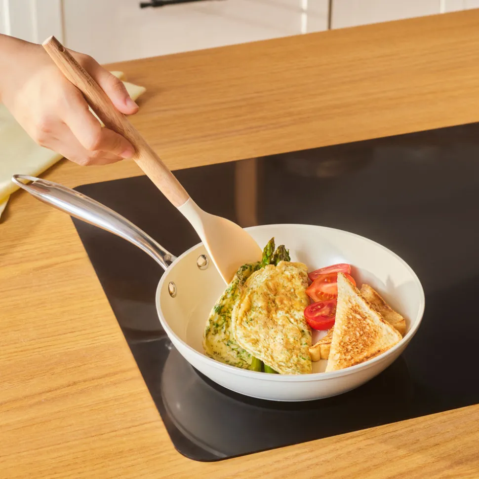 Karaca Swiss Crystal Almond Cream Pfanne mit Edelstahlgriff 22 cm