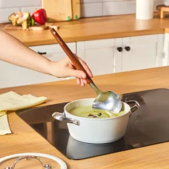 Karaca Swiss Crystal Almond Cream Kasserolle mit Edelstahlgriff 18 cm