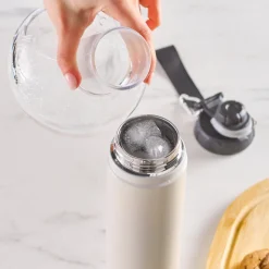 Karaca Thermosteel Earth Auslaufsicherer Edelstahl-Thermos 680 ml Beige