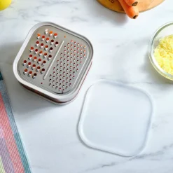 Karaca x Refika Gadgets Aufbewahrungsdose mit Reibe – 500 ml